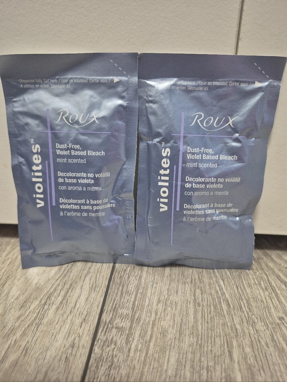 2 Packette Of Roux Violites Dust Free Violet Based Bleach 1 oz Mint Scented Hair